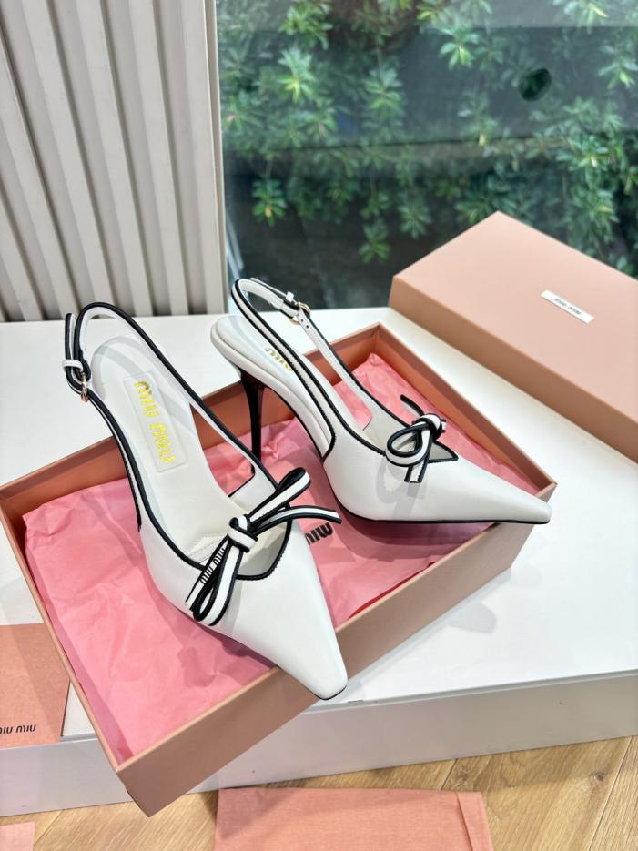 repliche,replica,perfette,siti di,affidabili,migliori siti,dove comprare,1:1,scarpe da ginnastica Miu Miu Mary Jane, ballerine con tacco grosso e intreccio cavo, versione singola (TT3N5) repliche,replica,perfette,siti di,affidabili,migliori siti,dove comprare,1:1,scarpe da ginnastica Miu Miu Mary Jane, ballerine con tacco grosso e intreccio cavo, versione singola (TT3N5)