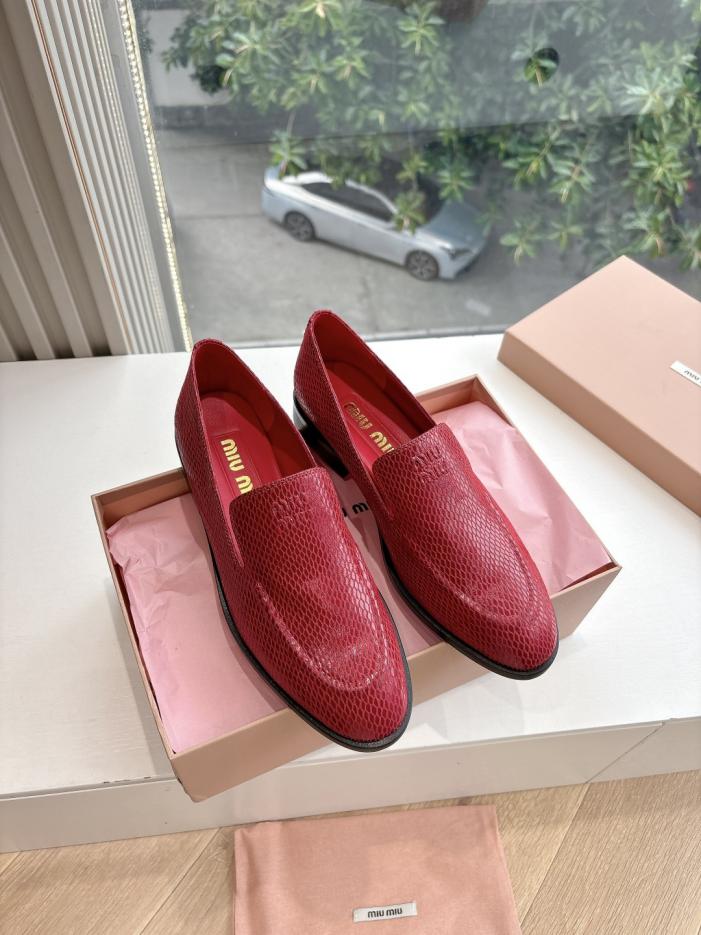 repliche,replica,perfette,siti di,affidabili,migliori siti,dove comprare,1:1,scarpe da ginnastica Miu Miu Mary Jane, ballerine con tacco grosso e intreccio cavo, versione singola (CZ3KT) repliche,replica,perfette,siti di,affidabili,migliori siti,dove comprare,1:1,scarpe da ginnastica Miu Miu Mary Jane, ballerine con tacco grosso e intreccio cavo, versione singola (CZ3KT)