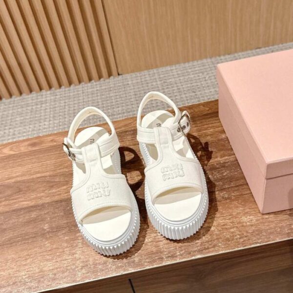 repliche,replica,perfette,siti di,affidabili,migliori siti,dove comprare,1:1,scarpe da ginnastica Sandali casual in tela con suola spessa e plateau Miu Miu (37ESY)