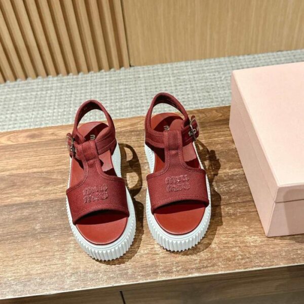 repliche,replica,perfette,siti di,affidabili,migliori siti,dove comprare,1:1,scarpe da ginnastica Sandali casual in tela con suola spessa e plateau Miu Miu (3BBVK)