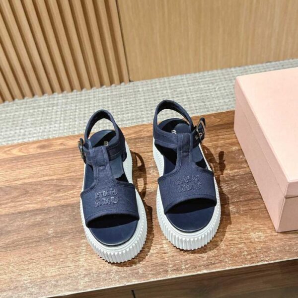 repliche,replica,perfette,siti di,affidabili,migliori siti,dove comprare,1:1,scarpe da ginnastica Sandali casual in tela con plateau e suola spessa Miu Miu (4VAUO)