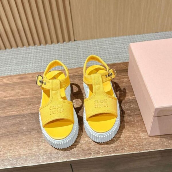 repliche,replica,perfette,siti di,affidabili,migliori siti,dove comprare,1:1,scarpe da ginnastica Sandali casual in tela con plateau e suola spessa Miu Miu (5K72X)