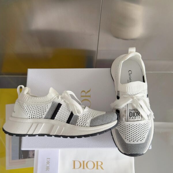 repliche,replica,perfette,siti di,affidabili,migliori siti,dove comprare,1:1,scarpe da ginnastica L’ultima serie Run’n’Dior di Dior, scarpe sportive casual da coppia con suola spessa e lavorate a maglia, versione top (ARY5X)