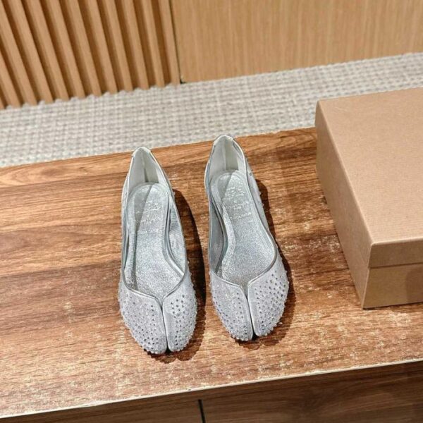 repliche,replica,perfette,siti di,affidabili,migliori siti,dove comprare,1:1,scarpe da ginnastica Scarpe con tacco alto e punta divisa della serie collaborativa Christian Louboutin x Maison Margiela (CVOHI)