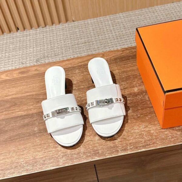 repliche,replica,perfette,siti di,affidabili,migliori siti,dove comprare,1:1,scarpe da ginnastica Pantofole Hermes Kelly con fibbia nuove (GD8VE)