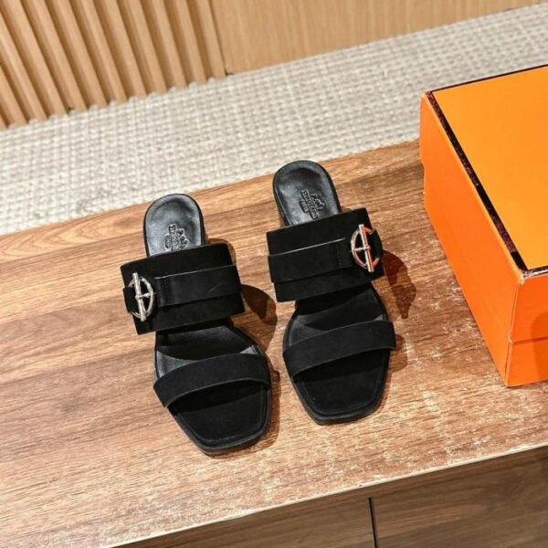 repliche,replica,perfette,siti di,affidabili,migliori siti,dove comprare,1:1,scarpe da ginnastica Sandali con tacco grosso Hermes Kutecuh, nuovi sandali con tacco alto in pelle di vitello (40 (9T5O0)