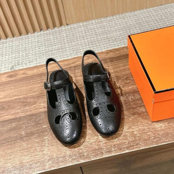 repliche,replica,perfette,siti di,affidabili,migliori siti,dove comprare,1:1,scarpe da ginnastica Sandali con cinturino posteriore Hermes New Kim, scarpe Mary Jane in nappa traforata, stile ghillie, con cinturino posteriore (43VIQ)