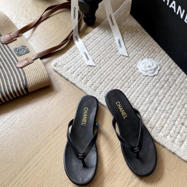 repliche,replica,perfette,siti di,affidabili,migliori siti,dove comprare,1:1,scarpe da ginnastica Infradito Chanel con lettere primavera ed estate, versione top (A1ZMF)