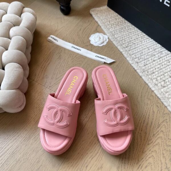 repliche,replica,perfette,siti di,affidabili,migliori siti,dove comprare,1:1,scarpe da ginnastica Nuove pantofole con plateau Chanel, versione top (HTMGZ)