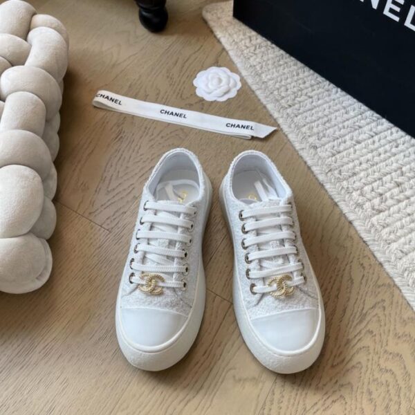 repliche,replica,perfette,siti di,affidabili,migliori siti,dove comprare,1:1,scarpe da ginnastica Nuove scarpe Chanel con punta grande in biscotto, serie Nibu in pelle di pecora, versione superiore in pelle di pecora (2PP0P)