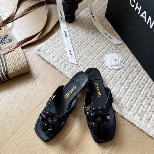repliche,replica,perfette,siti di,affidabili,migliori siti,dove comprare,1:1,scarpe da ginnastica Nuove pantofole Chanel Camellia Primavera ed Estate, serie Camellia Classica con Diamanti, Versione Top (46AEJ)