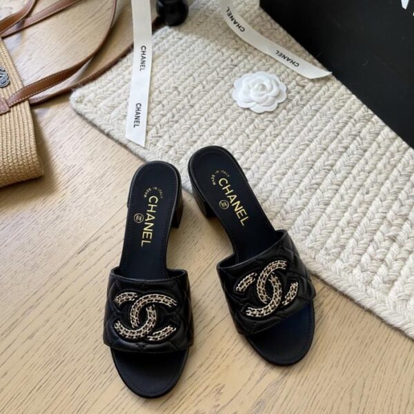 repliche,replica,perfette,siti di,affidabili,migliori siti,dove comprare,1:1,scarpe da ginnastica Ciabatte estive intrecciate Chanel, edizione speciale (3I04S)