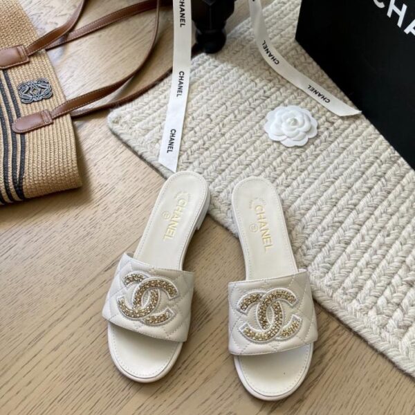 repliche,replica,perfette,siti di,affidabili,migliori siti,dove comprare,1:1,scarpe da ginnastica Ciabatte estive intrecciate Chanel, edizione speciale (Q0OAZ)