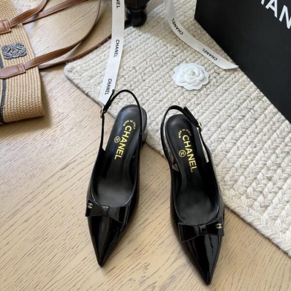repliche,replica,perfette,siti di,affidabili,migliori siti,dove comprare,1:1,scarpe da ginnastica Scarpe estive Chanel con tacco spesso e fiocco, versione top (FYXAR)