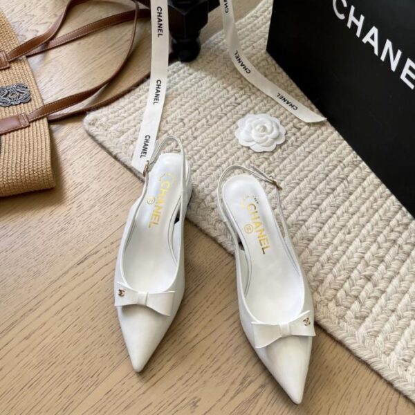 repliche,replica,perfette,siti di,affidabili,migliori siti,dove comprare,1:1,scarpe da ginnastica Scarpe estive Chanel con tacco spesso e fiocco, versione top (VCG4Y)
