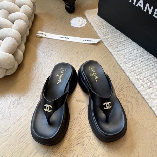 repliche,replica,perfette,siti di,affidabili,migliori siti,dove comprare,1:1,scarpe da ginnastica Ciabatte con zeppa estiva Chanel, serie Top Edition (NZ668)
