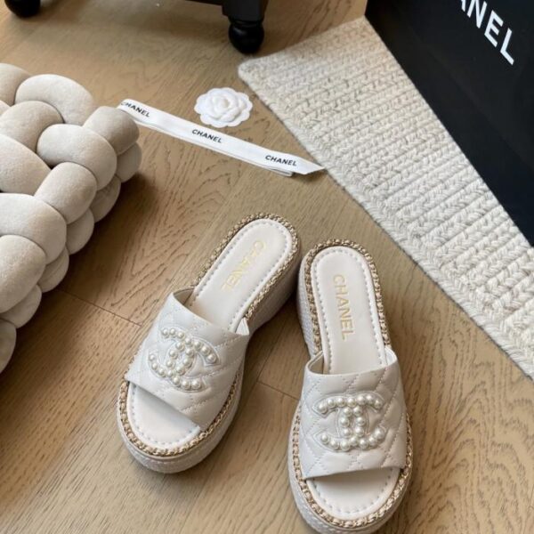 repliche,replica,perfette,siti di,affidabili,migliori siti,dove comprare,1:1,scarpe da ginnastica Sandali con catena Chanel Early Spring, nuova serie, versione top (2HBSM)