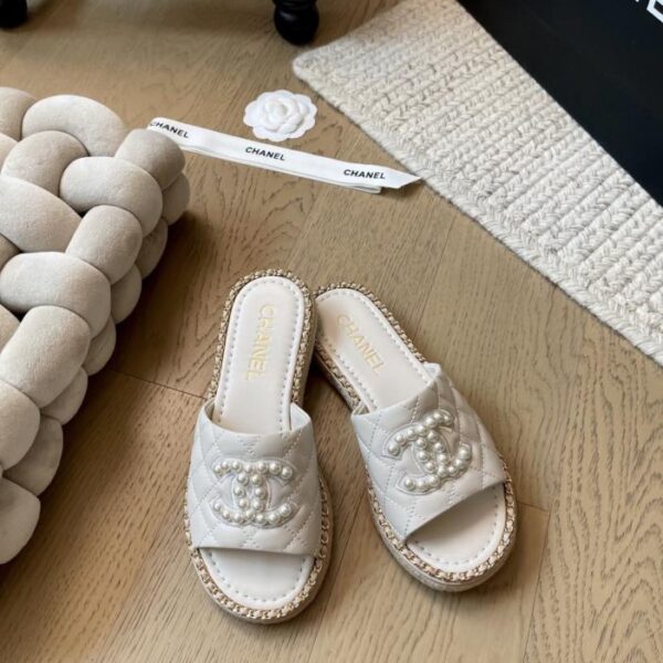 repliche,replica,perfette,siti di,affidabili,migliori siti,dove comprare,1:1,scarpe da ginnastica Sandali con catena Chanel Early Spring, nuova serie, versione top (FGQFS)