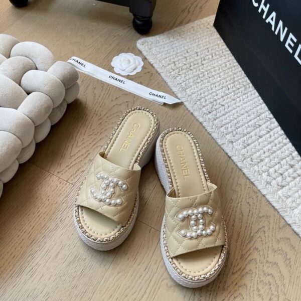 repliche,replica,perfette,siti di,affidabili,migliori siti,dove comprare,1:1,scarpe da ginnastica Sandali con catena Chanel Early Spring, nuova serie, versione top (VKPAT)