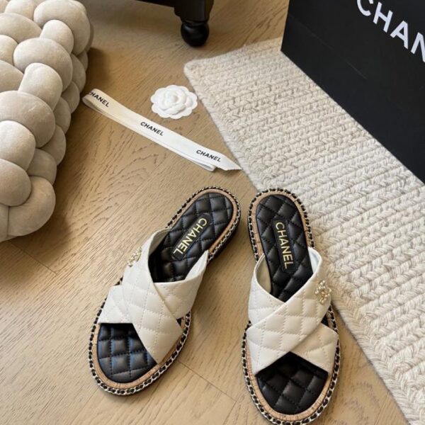 repliche,replica,perfette,siti di,affidabili,migliori siti,dove comprare,1:1,scarpe da ginnastica Sandali da spiaggia Chanel della nuova serie primavera ed estate (9UFR4)