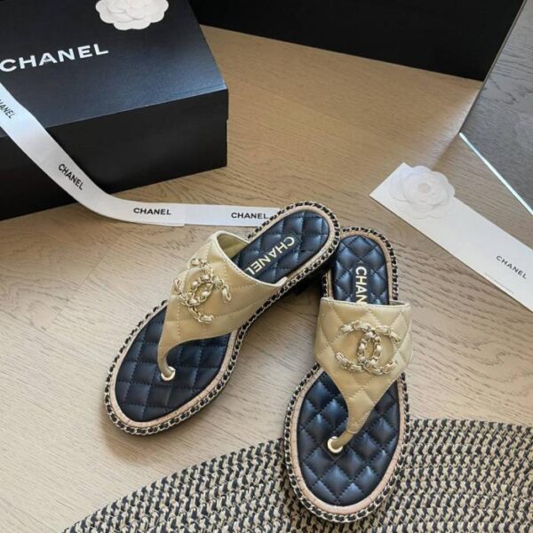 repliche,replica,perfette,siti di,affidabili,migliori siti,dove comprare,1:1,scarpe da ginnastica Sandali da spiaggia Chanel della nuova serie primavera ed estate (B9M4T)
