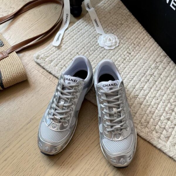 Nuove sneakers Chanel Silver Horn serie King versione top (TFD7C)