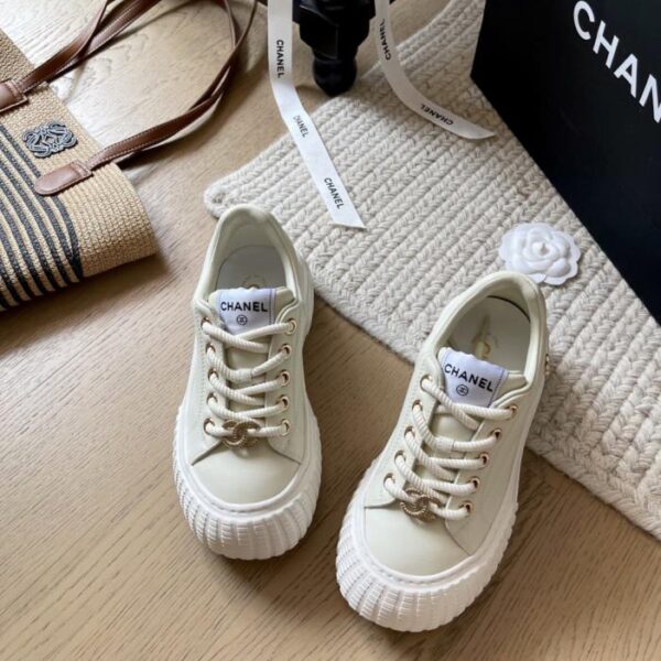 repliche,replica,perfette,siti di,affidabili,migliori siti,dove comprare,1:1,scarpe da ginnastica Sneakers Chanel con suola spessa, versione top, primavera/estate (KTF5U)