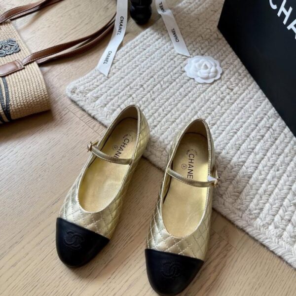 repliche,replica,perfette,siti di,affidabili,migliori siti,dove comprare,1:1,scarpe da ginnastica Nuove scarpe basse Mary Jane Chanel, versione top (7UJK8)