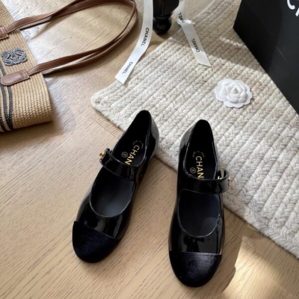 repliche,replica,perfette,siti di,affidabili,migliori siti,dove comprare,1:1,scarpe da ginnastica Chanel New Mary Jane Flats versione Top (Z4D7N)