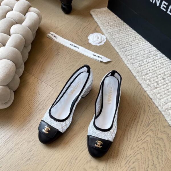 repliche,replica,perfette,siti di,affidabili,migliori siti,dove comprare,1:1,scarpe da ginnastica Nuova borsa da scuola Chanel con fibbia e scarpe in rete, versione top (4TKW3)