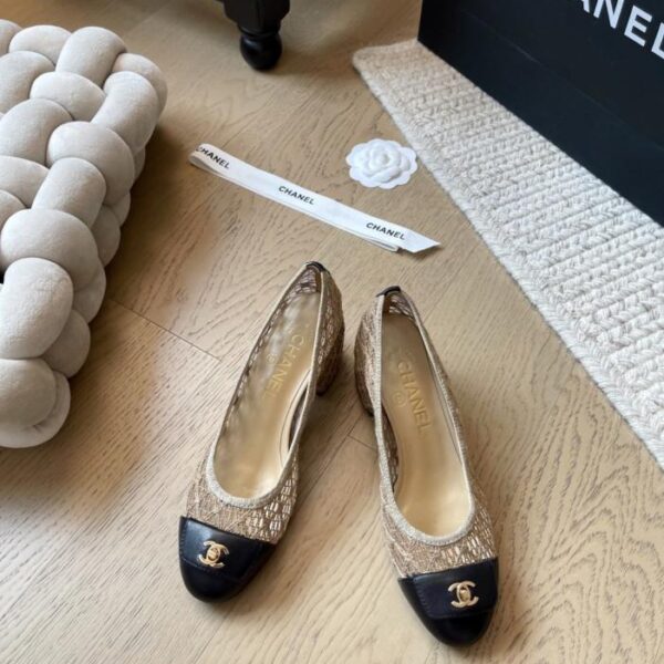 repliche,replica,perfette,siti di,affidabili,migliori siti,dove comprare,1:1,scarpe da ginnastica Nuova borsa da scuola Chanel con fibbia e scarpe in rete, versione top (KCIB3)