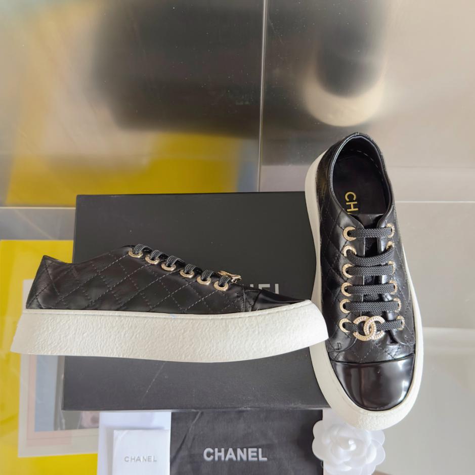 repliche,replica,perfette,siti di,affidabili,migliori siti,dove comprare,1:1,scarpe da ginnastica Scarpe sportive casual con fondo spesso e motivo a rombi di Chanel, modello biscotto (QOUVA) repliche,replica,perfette,siti di,affidabili,migliori siti,dove comprare,1:1,scarpe da ginnastica Scarpe sportive casual con fondo spesso e motivo a rombi di Chanel, modello biscotto (QOUVA)