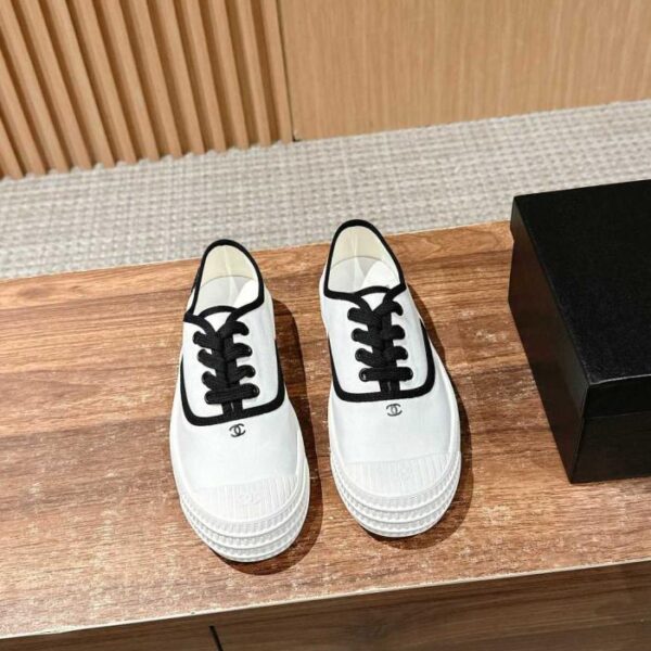repliche,replica,perfette,siti di,affidabili,migliori siti,dove comprare,1:1,scarpe da ginnastica Scarpe in tela stile vintage Chanel Vintage Chanel (V3OTL)
