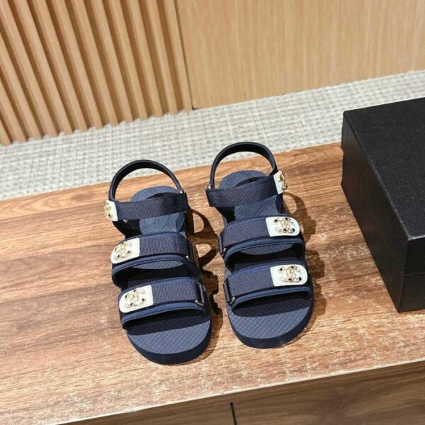 repliche,replica,perfette,siti di,affidabili,migliori siti,dove comprare,1:1,scarpe da ginnastica Sandali Chanel primavera/estate con velcro (40 41 personalizzati, non restituibili) (6Q5G5)