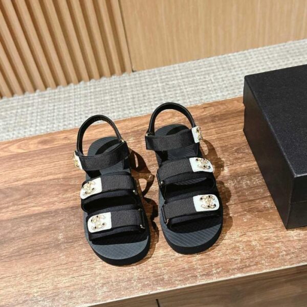 repliche,replica,perfette,siti di,affidabili,migliori siti,dove comprare,1:1,scarpe da ginnastica Sandali Chanel primavera/estate con velcro (40 41 personalizzati, non restituibili) (8S0KF)