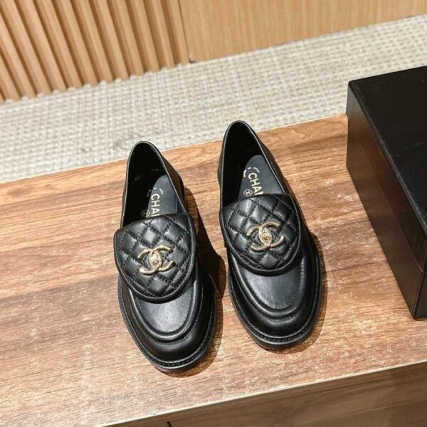 Mocassini Chanel vintage in pelle di pecora a forma di diamante, classici e retr貌 (83EED)