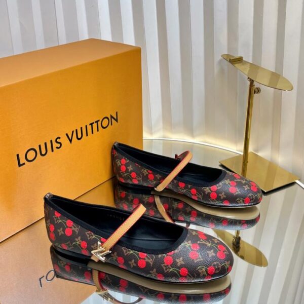 repliche,replica,perfette,siti di,affidabili,migliori siti,dove comprare,1:1,scarpe da ginnastica Louis Vuitton Summer Limited, pantofole piatte stile ciliegia con tacco alto, serie di scarpe da ballo (QE43O)