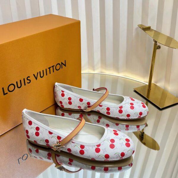 repliche,replica,perfette,siti di,affidabili,migliori siti,dove comprare,1:1,scarpe da ginnastica Louis Vuitton Summer Limited, pantofole piatte stile ciliegia con tacco alto, serie di scarpe da ballo (UU49V)