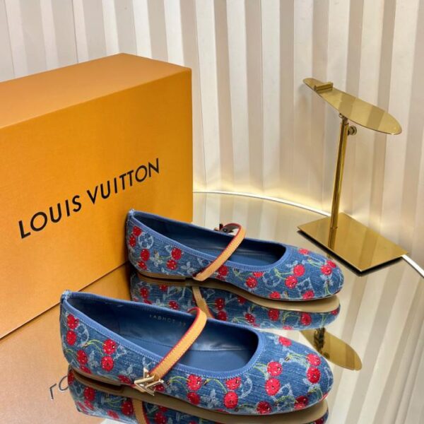 repliche,replica,perfette,siti di,affidabili,migliori siti,dove comprare,1:1,scarpe da ginnastica Louis Vuitton Summer Limited, pantofole piatte stile ciliegia con tacco alto, serie di scarpe da ballo (1TMGK)