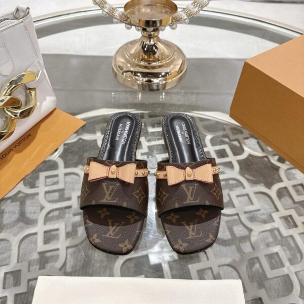 repliche,replica,perfette,siti di,affidabili,migliori siti,dove comprare,1:1,scarpe da ginnastica Louis Vuitton LV x TM 6AM Takashi Murakami ha co-branded le pantofole piatte con fiocco in fiore di ciliegio, versione superiore (9YG1Y)