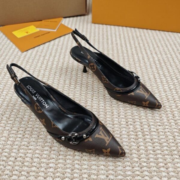 repliche,replica,perfette,siti di,affidabili,migliori siti,dove comprare,1:1,scarpe da ginnastica Louis Vuitton si concentra sull’ultima versione top delle ballerine a punta con suola piatta 6AM (RUCWG)