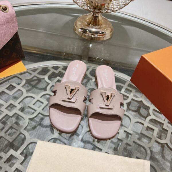Louis Vuitton si concentra sull'ultima versione delle pantofole (GG9UU)