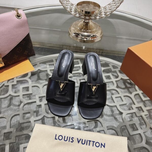 repliche,replica,perfette,siti di,affidabili,migliori siti,dove comprare,1:1,scarpe da ginnastica I banconi Louis Vuitton presentano le ultime pantofole, versione top (YXEFX)