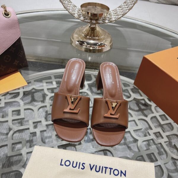 repliche,replica,perfette,siti di,affidabili,migliori siti,dove comprare,1:1,scarpe da ginnastica Louis Vuitton si concentra sull’ultima versione delle pantofole (ZQFG3)
