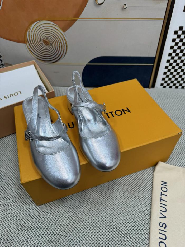 repliche,replica,perfette,siti di,affidabili,migliori siti,dove comprare,1:1,scarpe da ginnastica La versione top dei nuovi sandali con tacco a blocco di LV, questo sandalo Helios (OGGZ9) repliche,replica,perfette,siti di,affidabili,migliori siti,dove comprare,1:1,scarpe da ginnastica La versione top dei nuovi sandali con tacco a blocco di LV, questo sandalo Helios (OGGZ9)