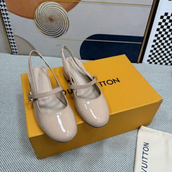 repliche,replica,perfette,siti di,affidabili,migliori siti,dove comprare,1:1,scarpe da ginnastica Versione top dei nuovi sandali con tacco a blocco di LV, i sandali Helios (UBZPN)