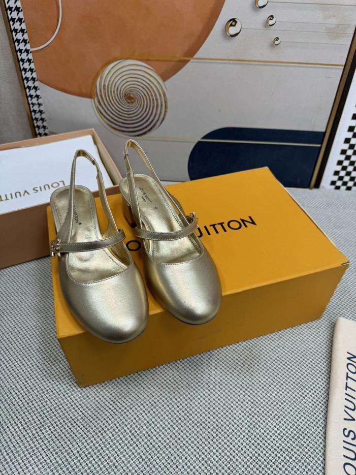 repliche,replica,perfette,siti di,affidabili,migliori siti,dove comprare,1:1,scarpe da ginnastica La versione top dei nuovi sandali con tacco a blocco di LV, questo sandalo Helios (VIPSK) repliche,replica,perfette,siti di,affidabili,migliori siti,dove comprare,1:1,scarpe da ginnastica La versione top dei nuovi sandali con tacco a blocco di LV, questo sandalo Helios (VIPSK)