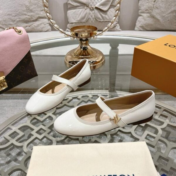 repliche,replica,perfette,siti di,affidabili,migliori siti,dove comprare,1:1,scarpe da ginnastica Scarpette da ballo morbide Louis Vuitton Mary Jane, nuova collezione (RVR6M)