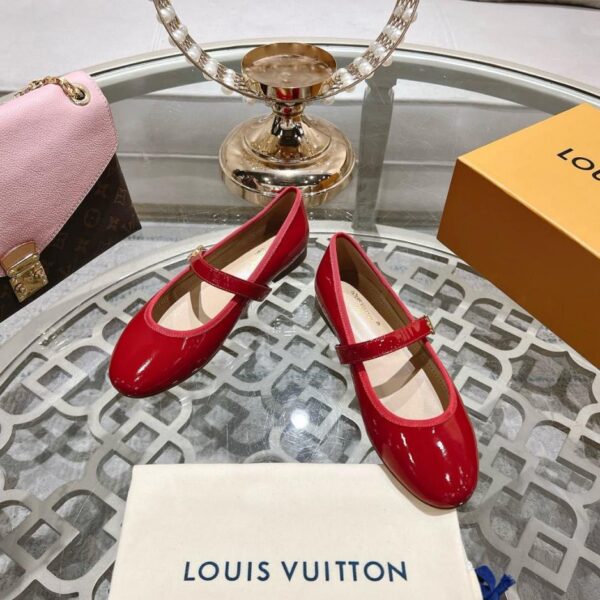 repliche,replica,perfette,siti di,affidabili,migliori siti,dove comprare,1:1,scarpe da ginnastica Scarpette da ballo morbide Louis Vuitton Mary Jane, nuova collezione (YL0AC)
