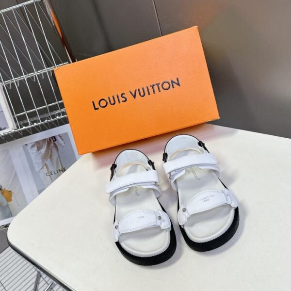repliche,replica,perfette,siti di,affidabili,migliori siti,dove comprare,1:1,scarpe da ginnastica Gli ultimi sandali primaverili ed estivi di Louis Vuitton (CW76I)